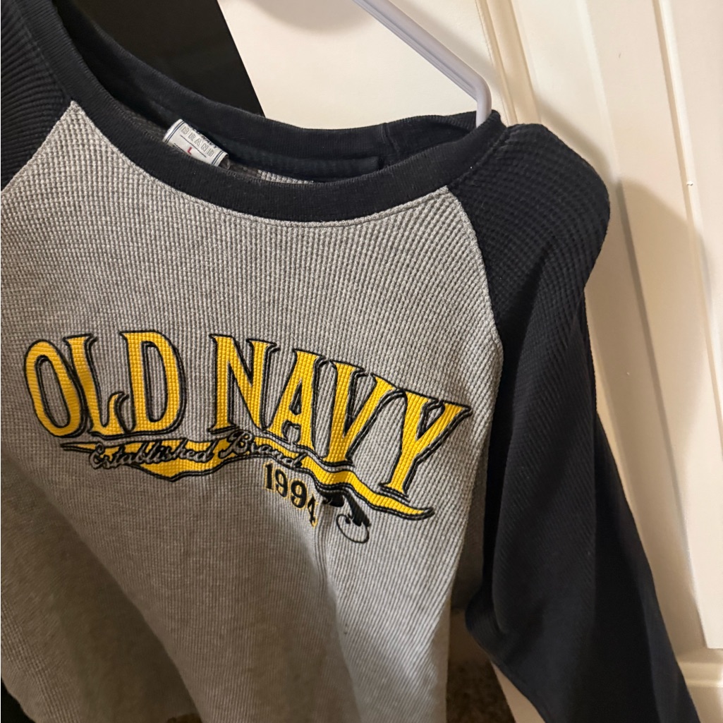 Vintage Old Navy Black And Gray Waffle Knit Top